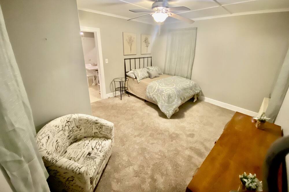 Photo of Bedroom in Middletown