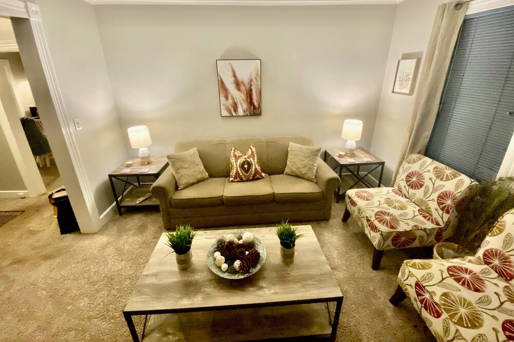 Photo of Livingroom in Middletown