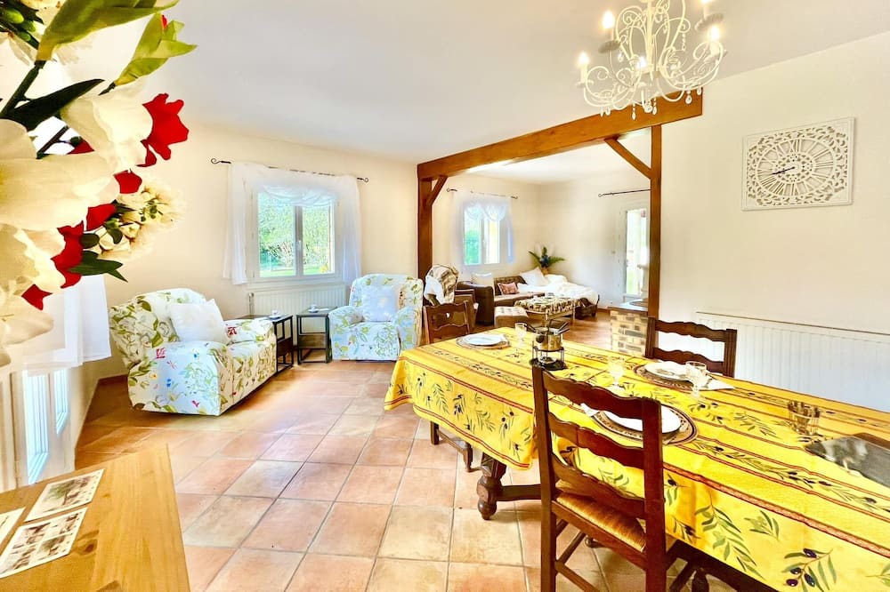 Photo of Others in Gensac