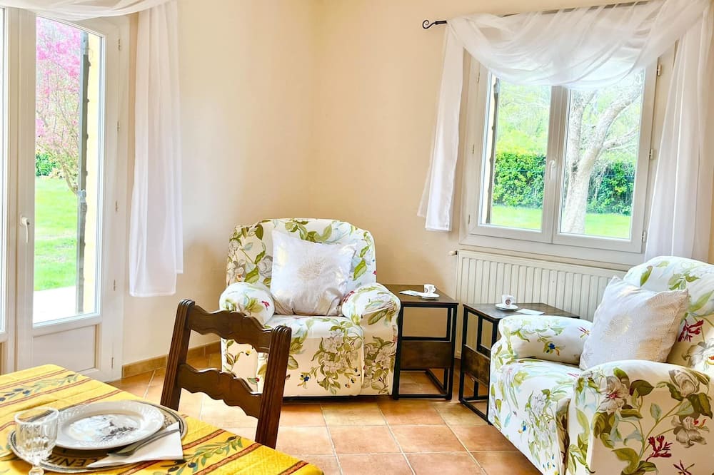 Photo of Livingroom in Gensac