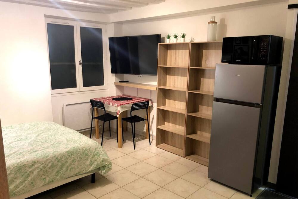 Photo of Bedroom in Montlhery