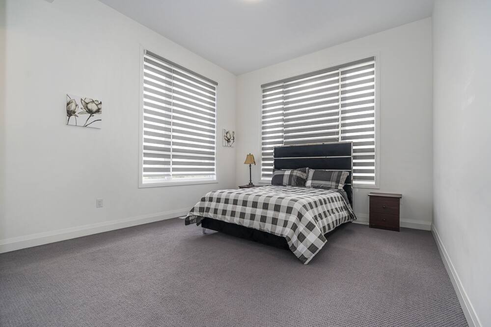 Photo of Bedroom in Bowmanville