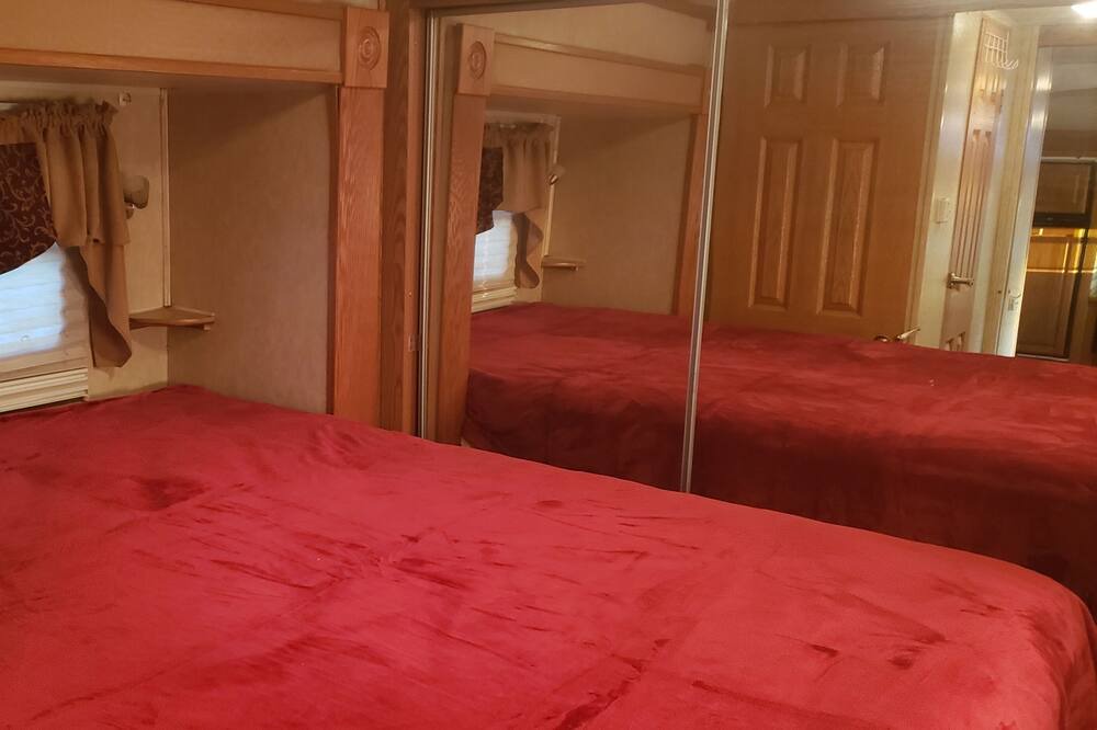 Photo of Bedroom in Carrizo Springs
