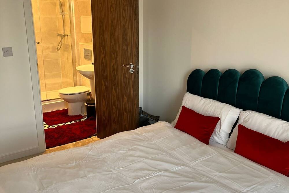 Photo of Others in West Thurrock