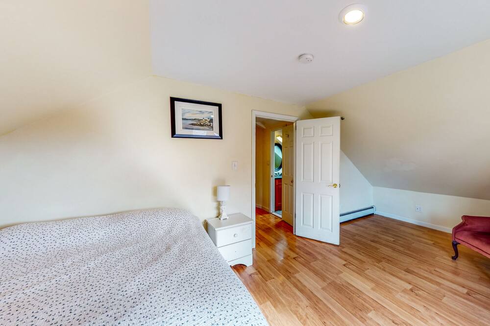 Photo of Others in Onset