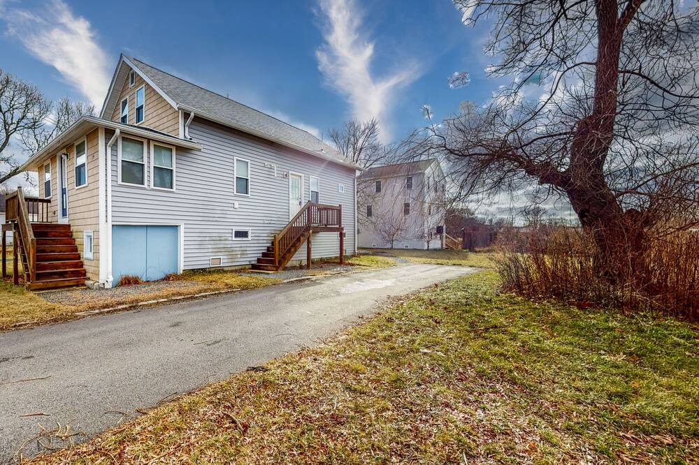 Photo of Others in Onset