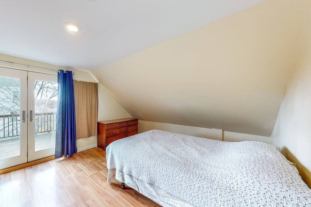 Photo of Others in Onset