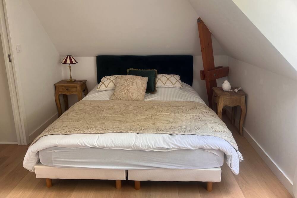 Photo of Bedroom in Saint-Andre-des-Eaux