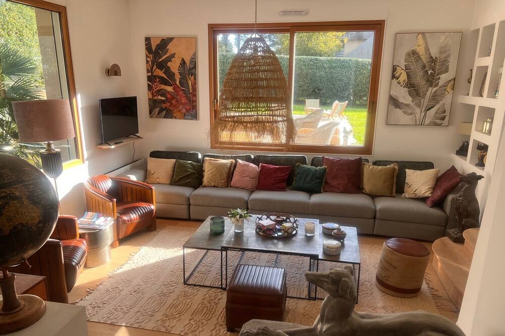 Photo of Livingroom in Saint-Andre-des-Eaux