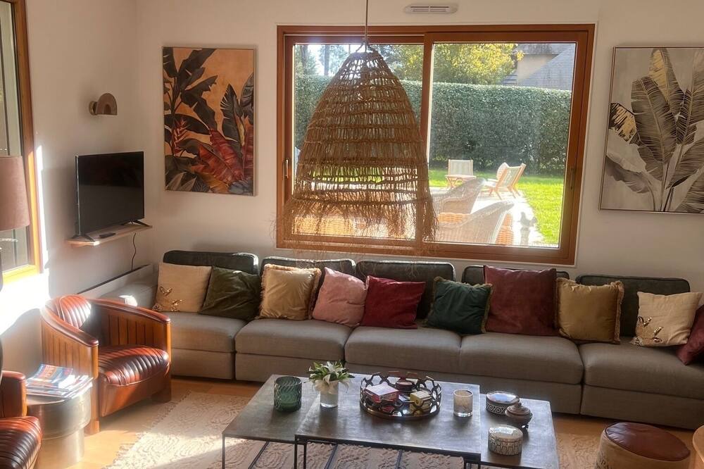 Photo of Livingroom in Saint-Andre-des-Eaux
