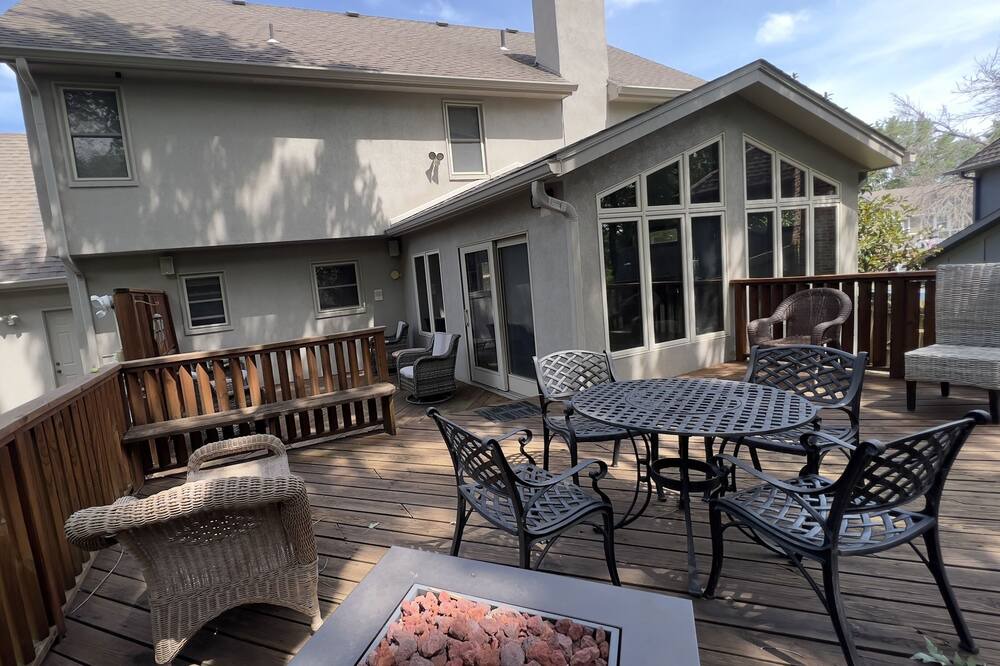 Photo of Outdoor in Overland Park