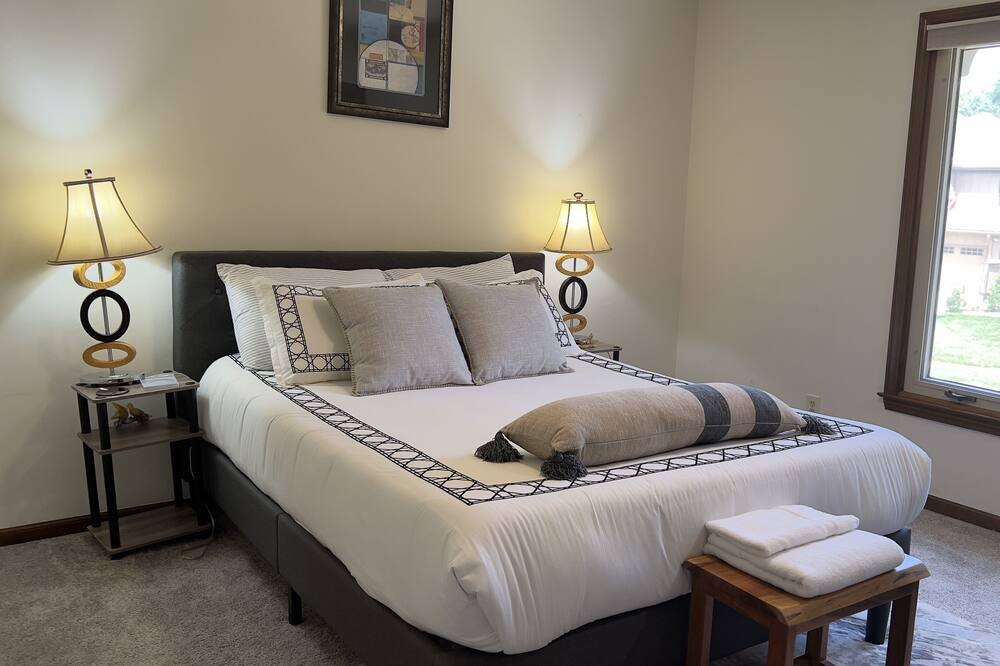 Photo of Bedroom in Overland Park