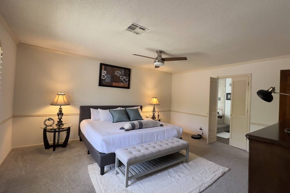 Photo of Bedroom in Overland Park