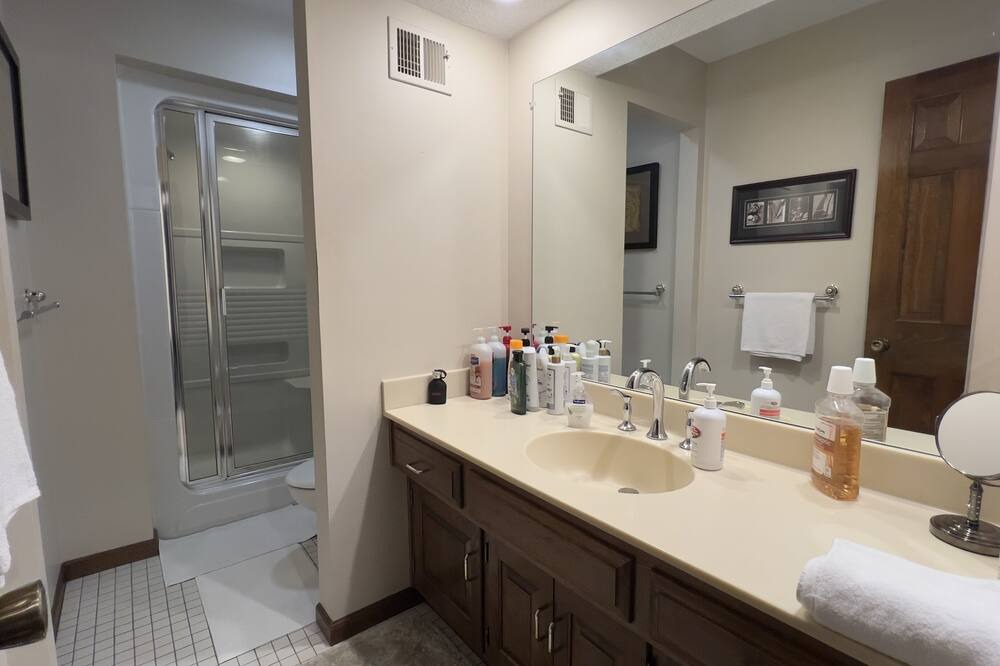 Photo of Bathroom in Overland Park