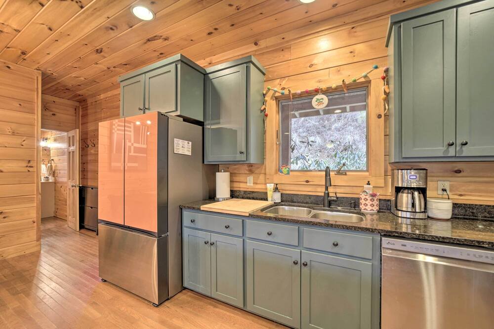 Photo of Kitchen in Cullowhee