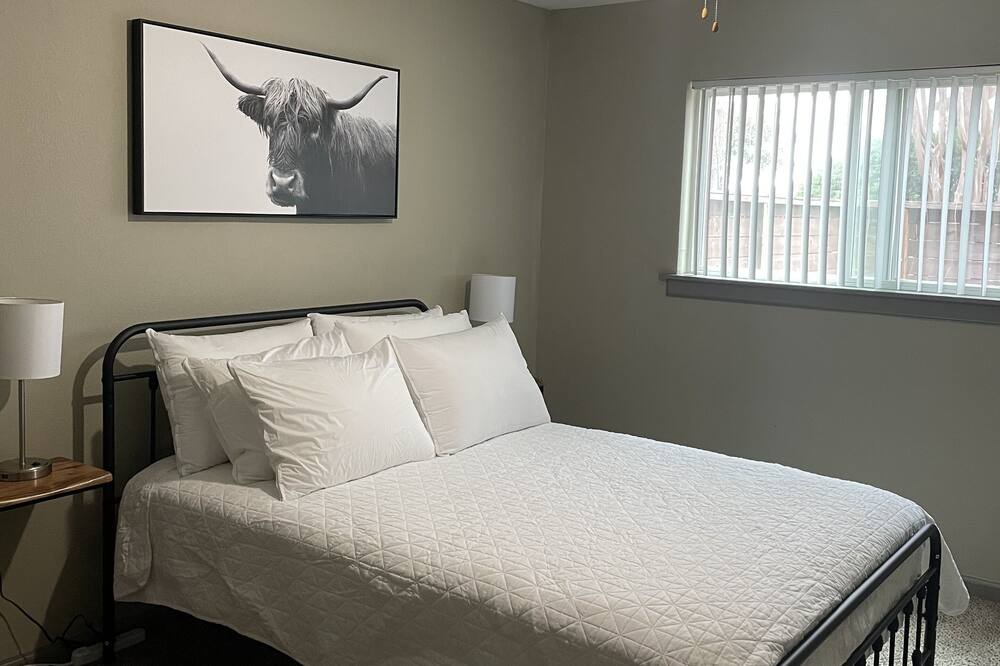 Photo of Bedroom in Fort Worth Cultural District