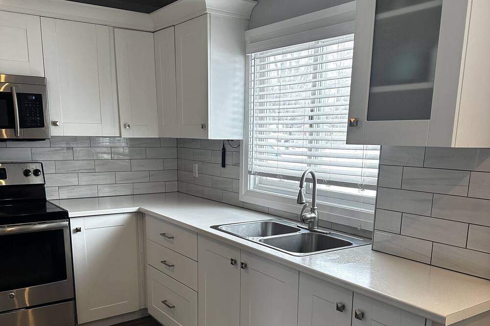 Photo of Kitchen in Adjala-Tosorontio