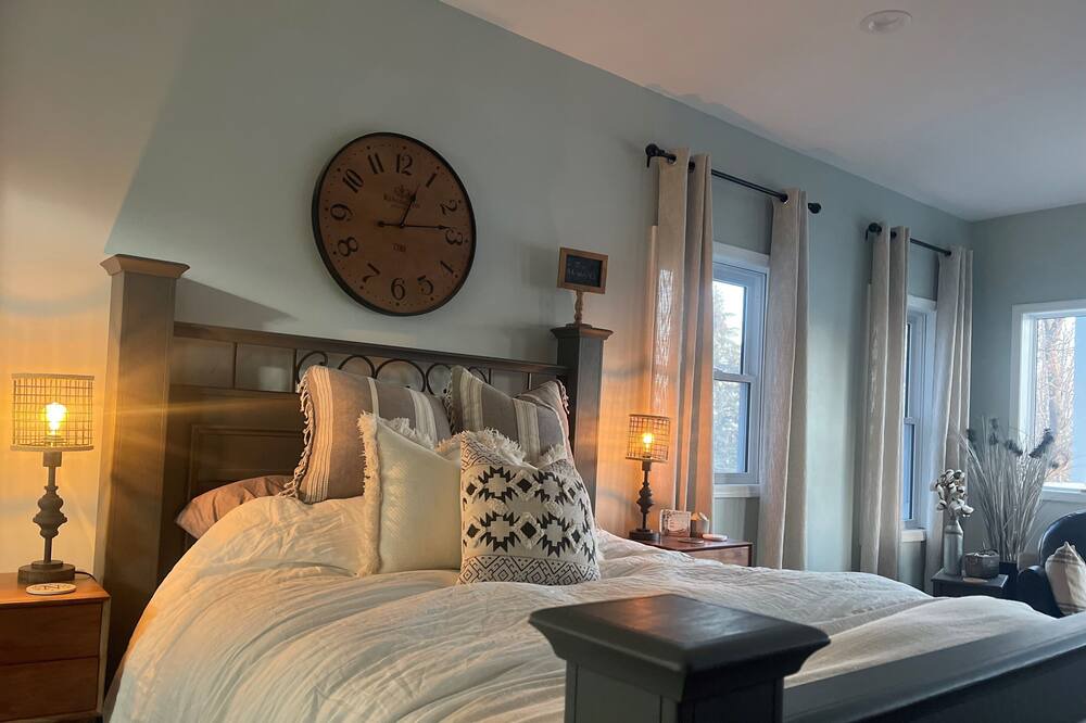Photo of Bedroom in Drayton Plains
