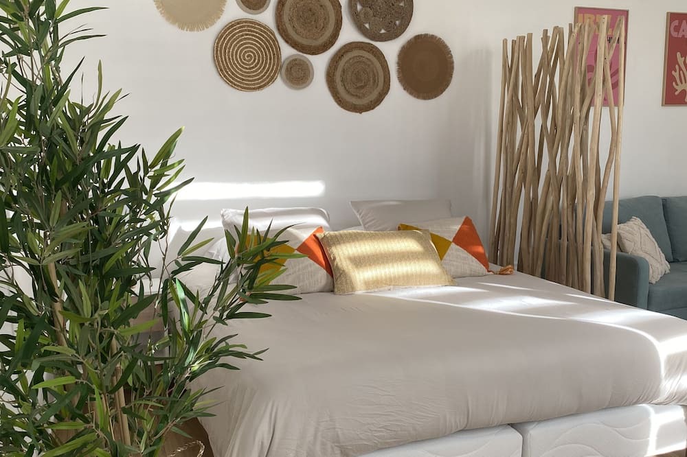 Photo of Bedroom in Henriville