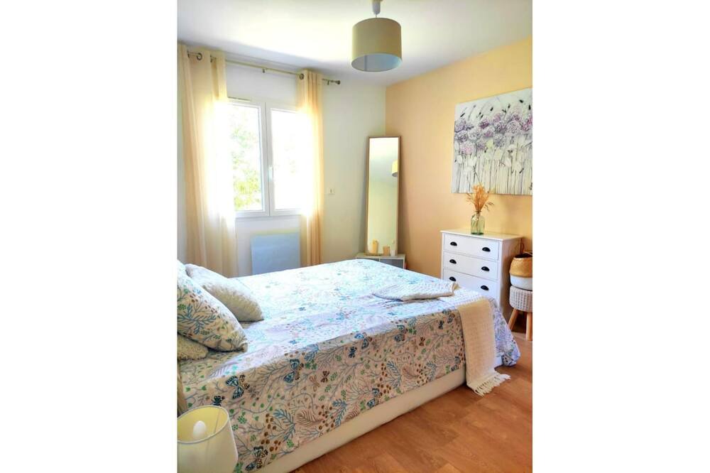 Photo of Bedroom in Cornebarrieu