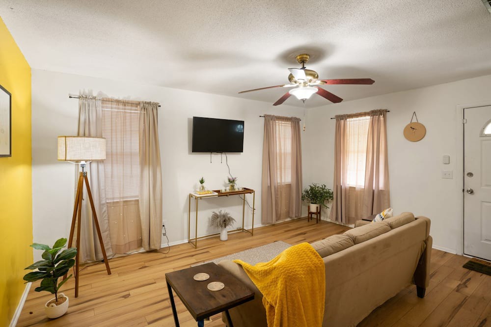 Photo of Others in Country Club Estates