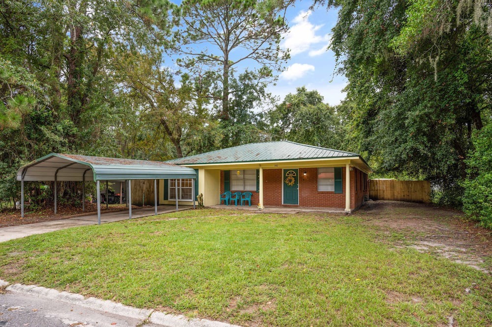 Photo of Others in Country Club Estates