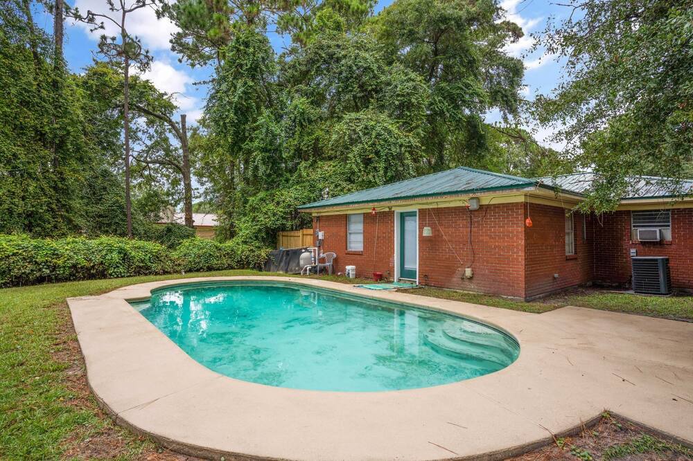 Photo of Others in Country Club Estates