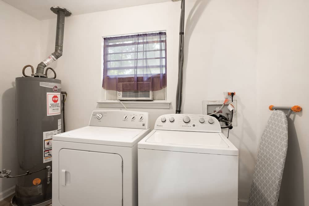 Photo of Bedroom in Country Club Estates