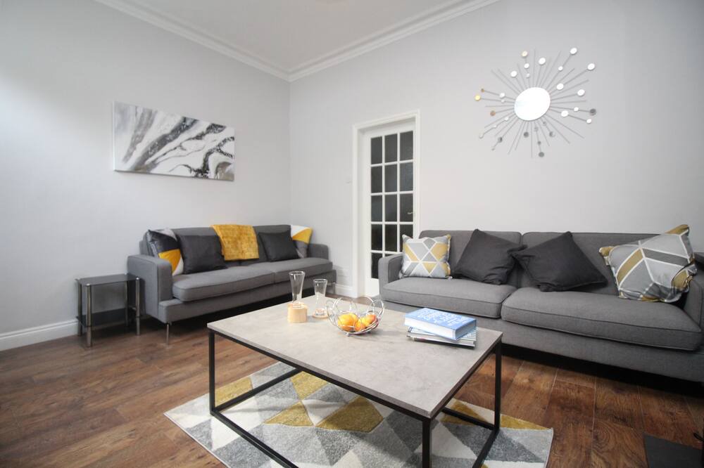 Photo of Livingroom in Morley