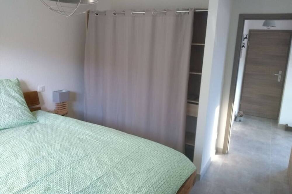 Photo of Bedroom in Montesquieu-des-Alberes