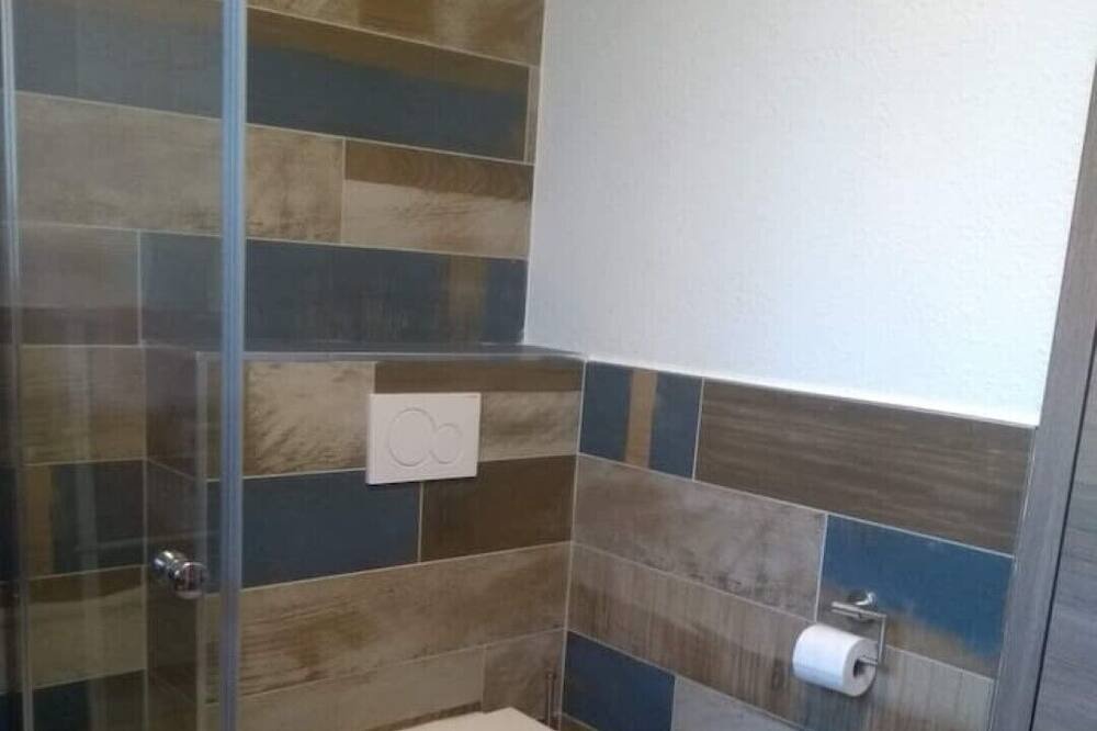 Photo of Bathroom in Montesquieu-des-Alberes