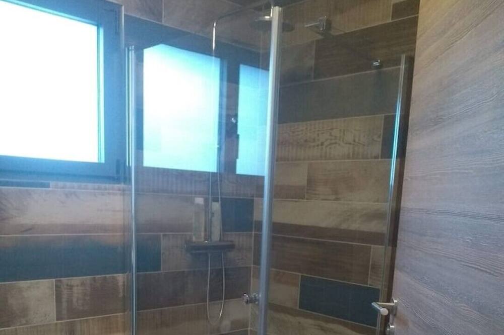 Photo of Bathroom in Montesquieu-des-Alberes