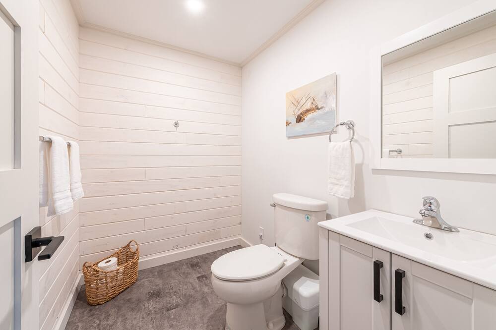 Photo of Bathroom in Queens