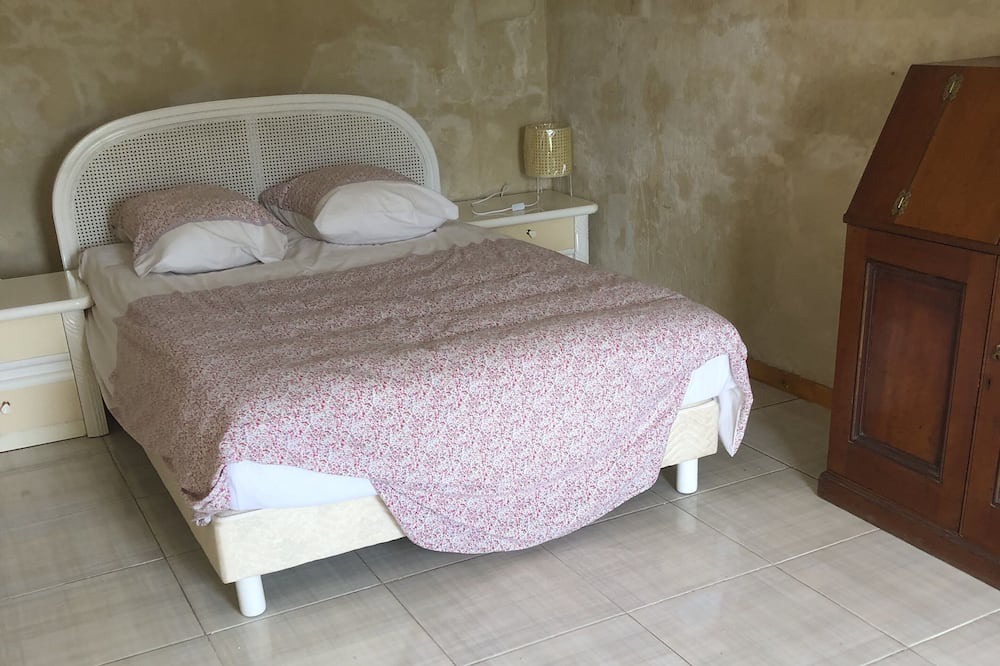 Photo of Bedroom in Bourg-sur-Gironde