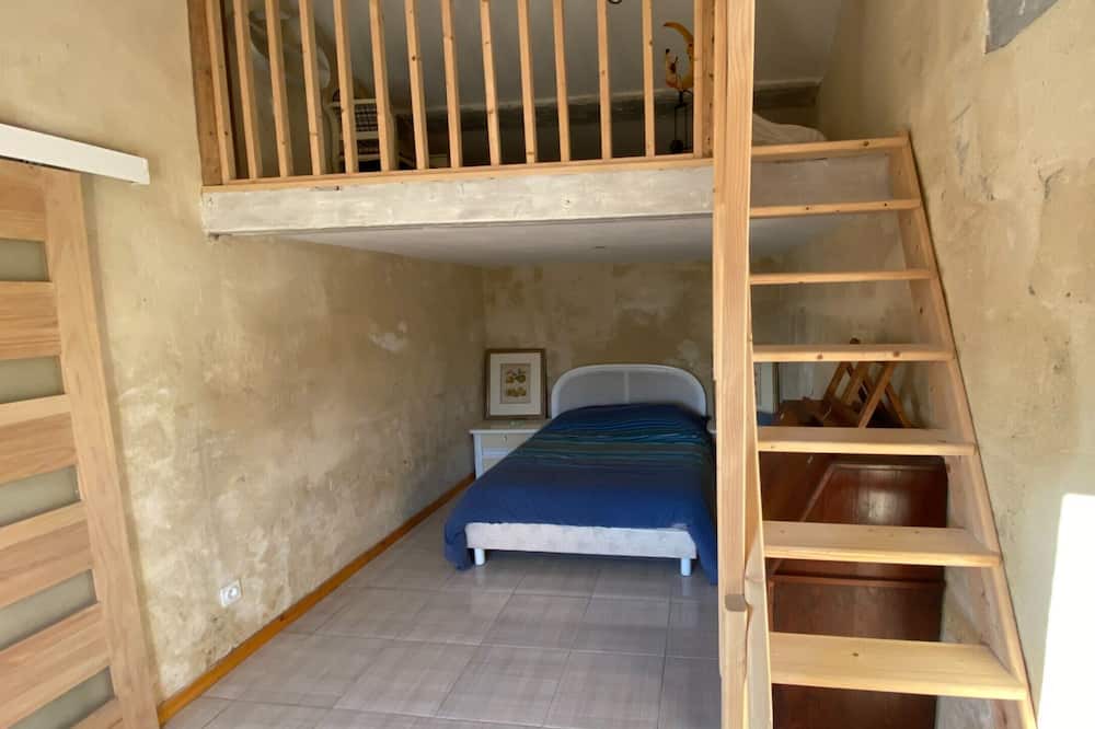 Photo of Bedroom in Bourg-sur-Gironde