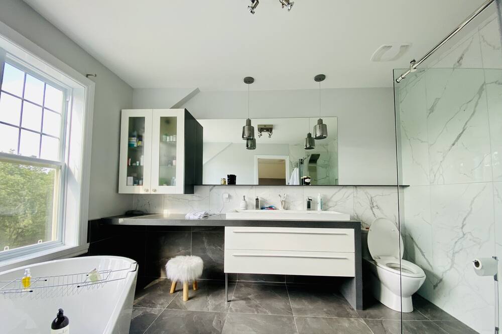 Photo of Bathroom in Saint-Sauveur