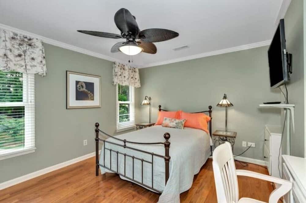 Photo of Bedroom in Brownsboro