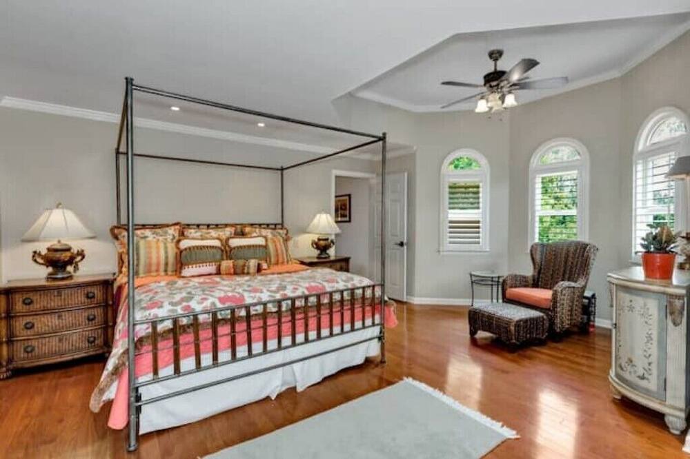 Photo of Bedroom in Brownsboro