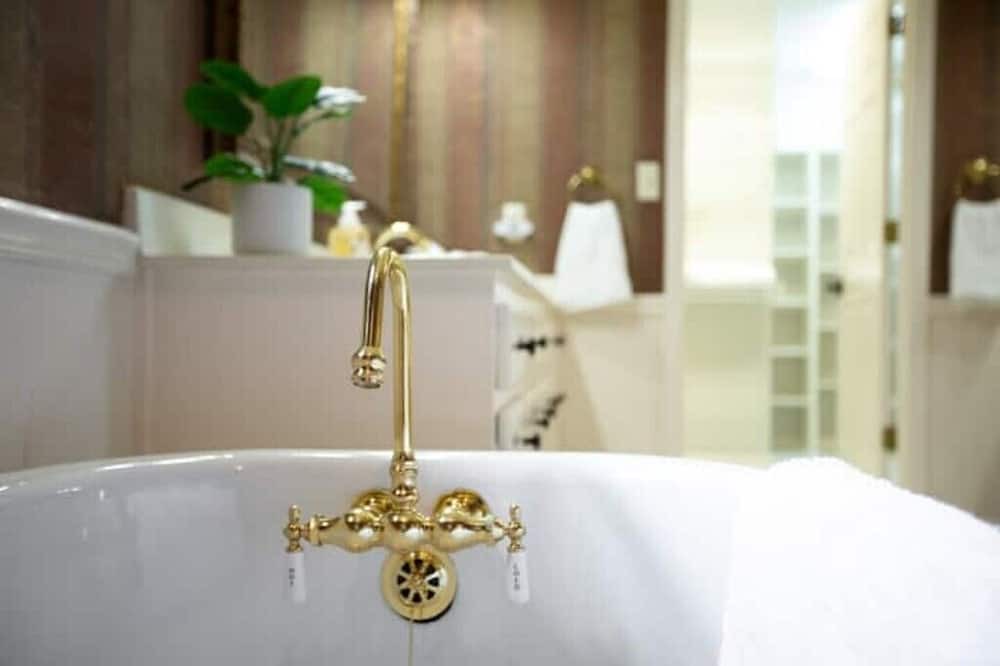 Photo of Bathroom in Brownsboro