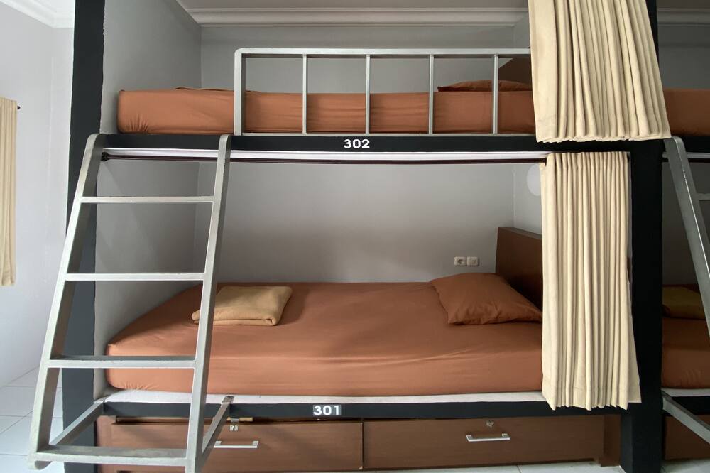 Photo of Bedroom in Raya Kuta