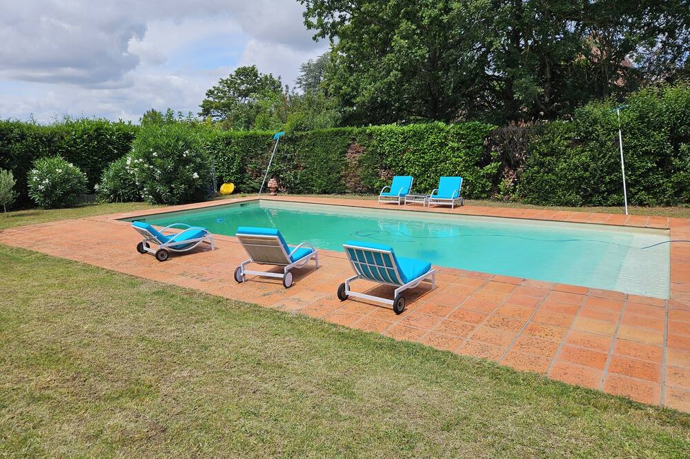Photo of Outdoor in Dremil-Lafage