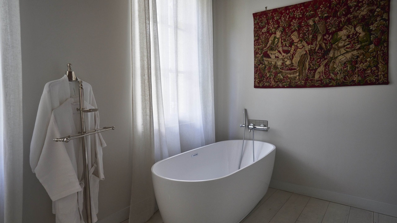 Photo of Bathroom in Libourne