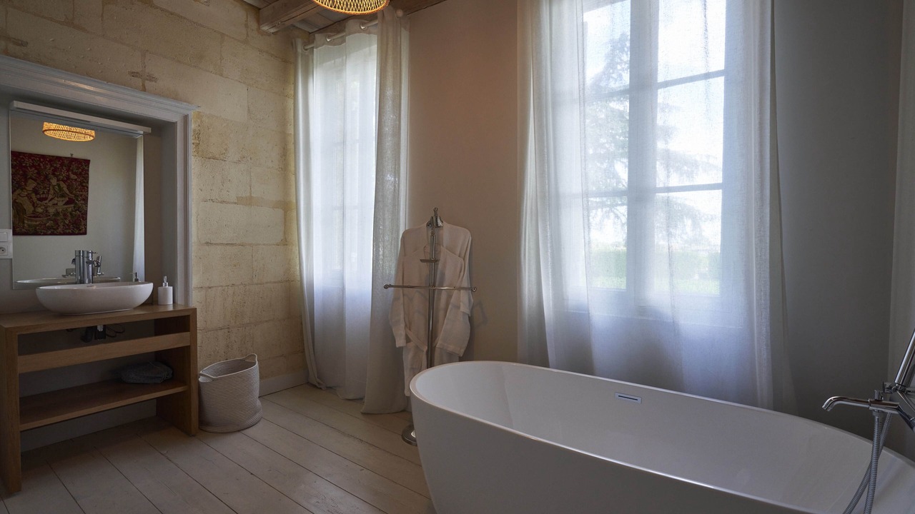 Photo of Bathroom in Libourne