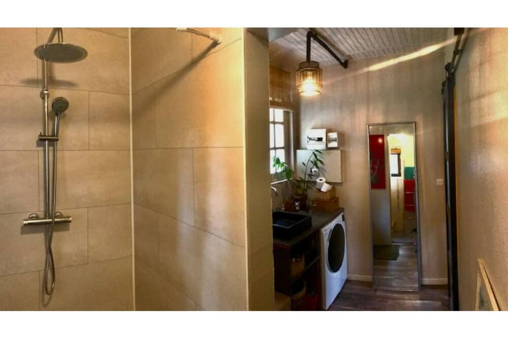 Photo of Bathroom in Saint-Vigor