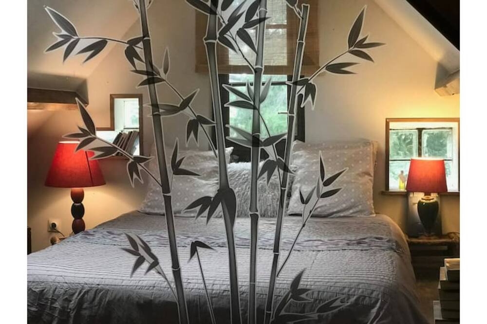 Photo of Bedroom in Saint-Vigor