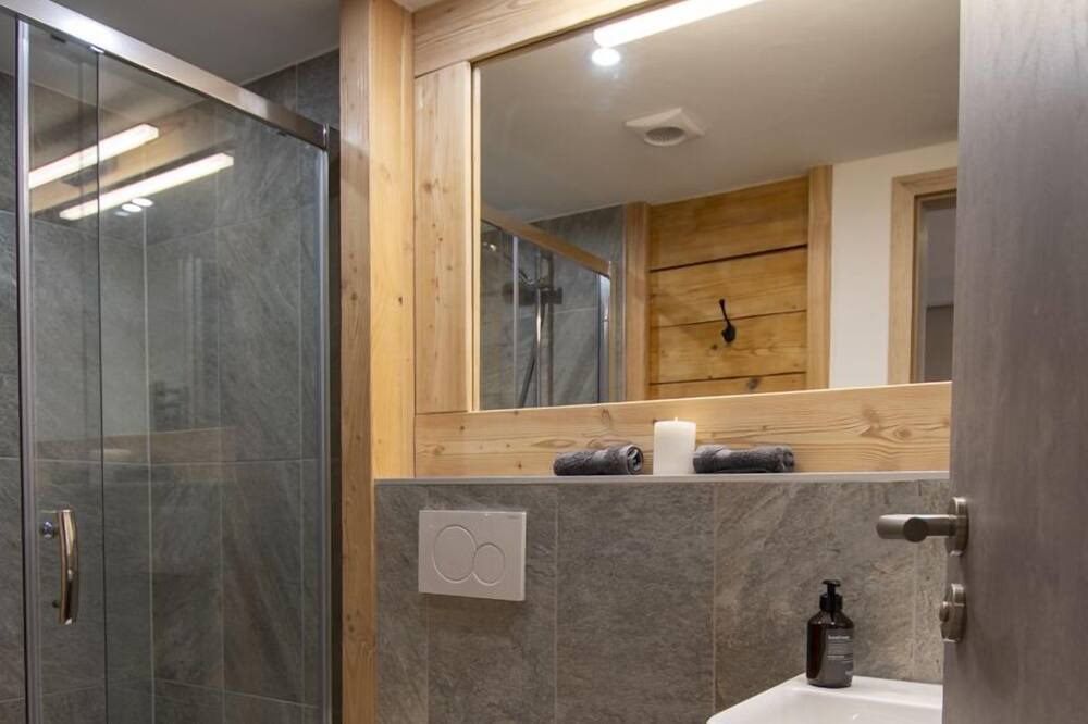Photo of Bathroom in Ayer