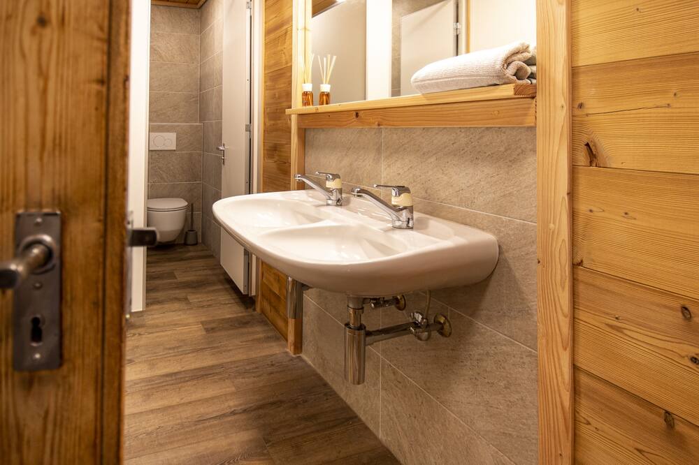 Photo of Bathroom in Ayer