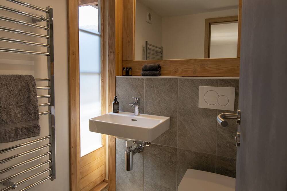 Photo of Bathroom in Ayer