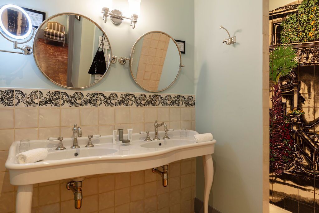 Photo of Bathroom in Collias