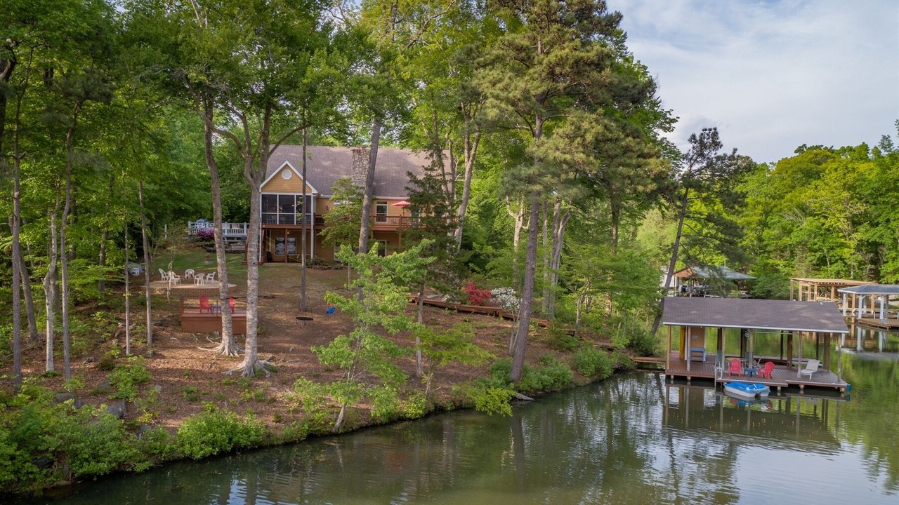 Photo of Outdoor in Bracey